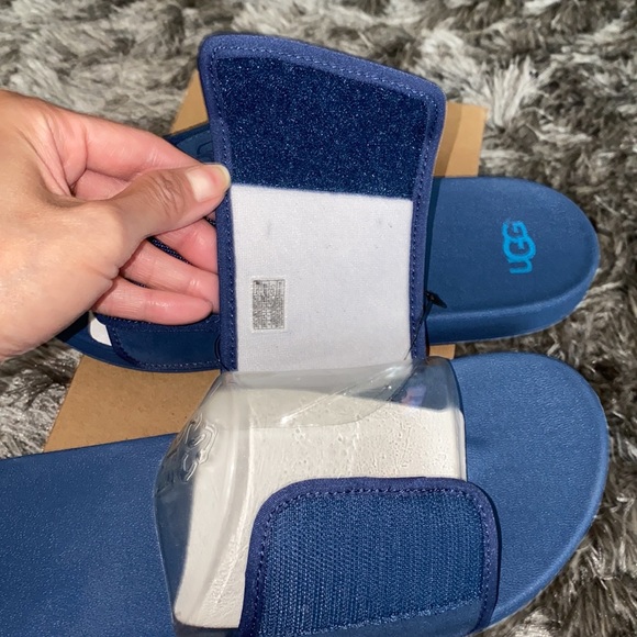 Uggs Big Kids Beach Slides Blue 🩴 - Picture 12 of 16
